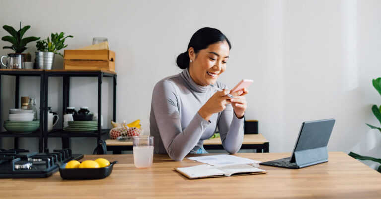 Political text messaging services: Make your mark with SMS